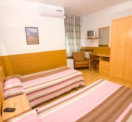 Hostal Lizana 우에스카 외부 사진