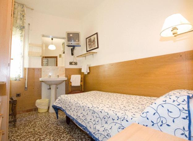 Hostal Lizana 우에스카 외부 사진